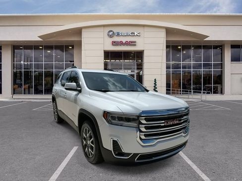 Certified 2023 GMC Acadia SLT FWD image 3