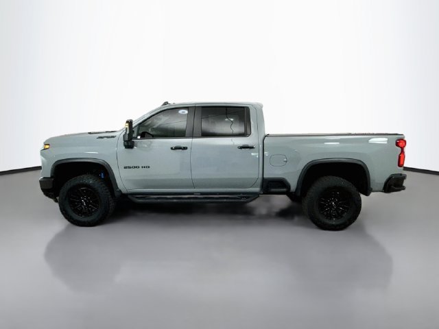 Used 2024 Chevrolet Silverado 2500 ZR2 w/ Technology Package AWD/4WD image 4