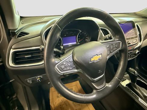 Used 2019 Chevrolet Equinox LT w/ Sun & Navigation Package image 12