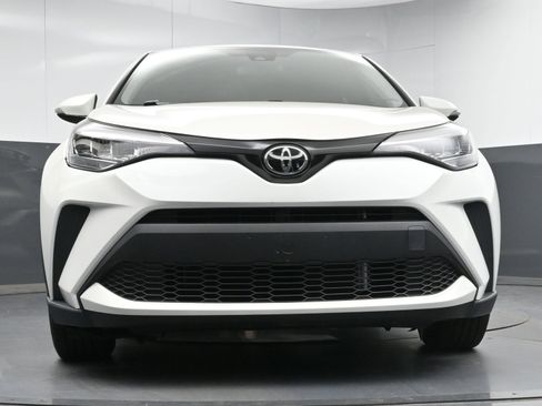 Used 2020 Toyota C-HR LE FWD image 22
