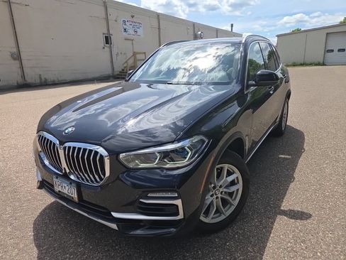 Used 2020 BMW X5 xDrive40i w/ Premium Package AWD/4WD image 3