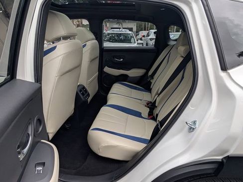 Used 2025 Acura ADX A-Spec image 15