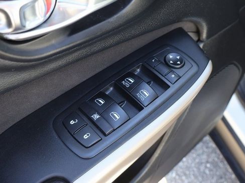 Used 2017 Jeep Cherokee Latitude w/ Safety/Convenience Group image 11