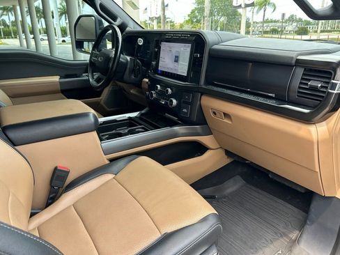 Used 2023 Ford F350 Lariat w/ Lariat Ultimate Package AWD/4WD image 31