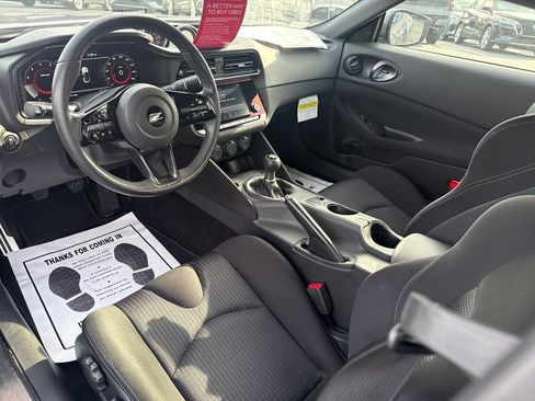 Used 2024 Nissan Z Sport w/ Floor Mat Package image 13