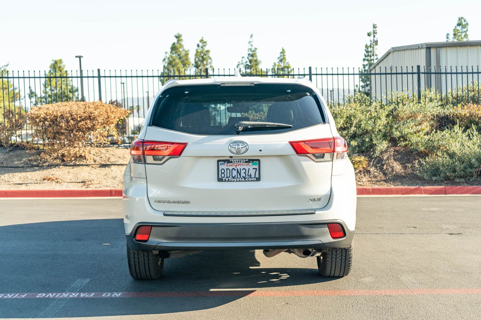 Used 2018 Toyota Highlander XLE FWD image 8