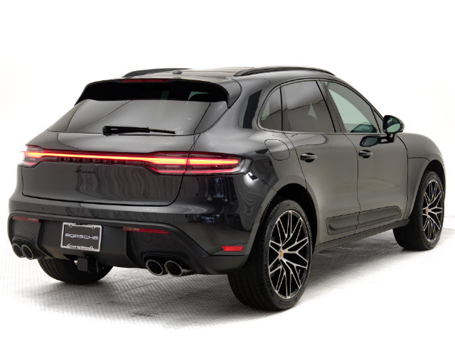 Certified 2026 Porsche Macan AWD/4WD image 35