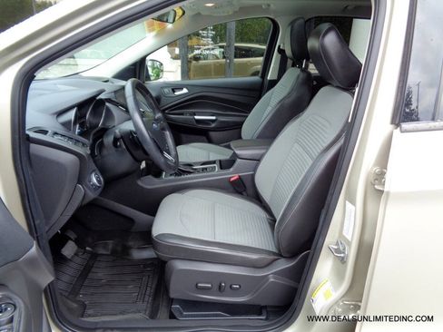 Used 2018 Ford Escape SE w/ SE Sport Appearance Package AWD/4WD image 9