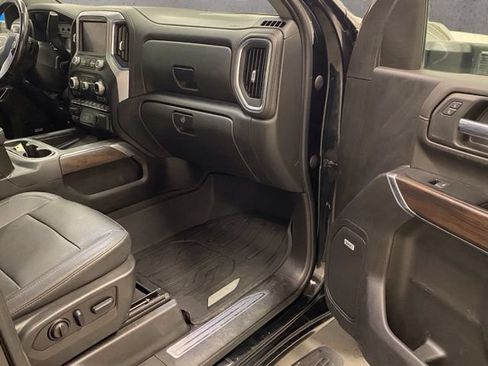 Used 2022 GMC Sierra 3500 SLT w/ SLT Preferred Package AWD/4WD image 21