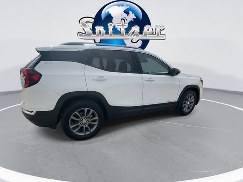 Certified 2024 GMC Terrain SLT image 9