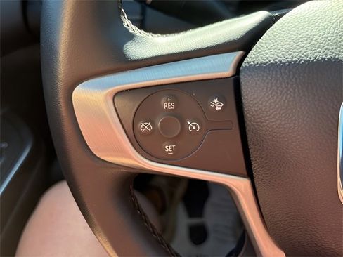 Used 2023 GMC Acadia SLT image 10