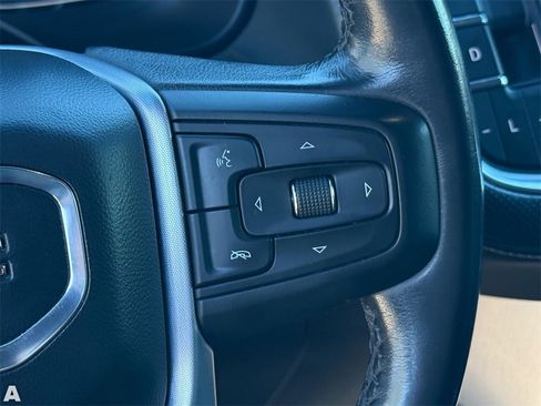 Used 2021 GMC Yukon XL SLT image 17