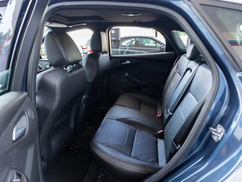 Used 2018 Ford Focus ST w/ Equipment Group 402A FWD image 29