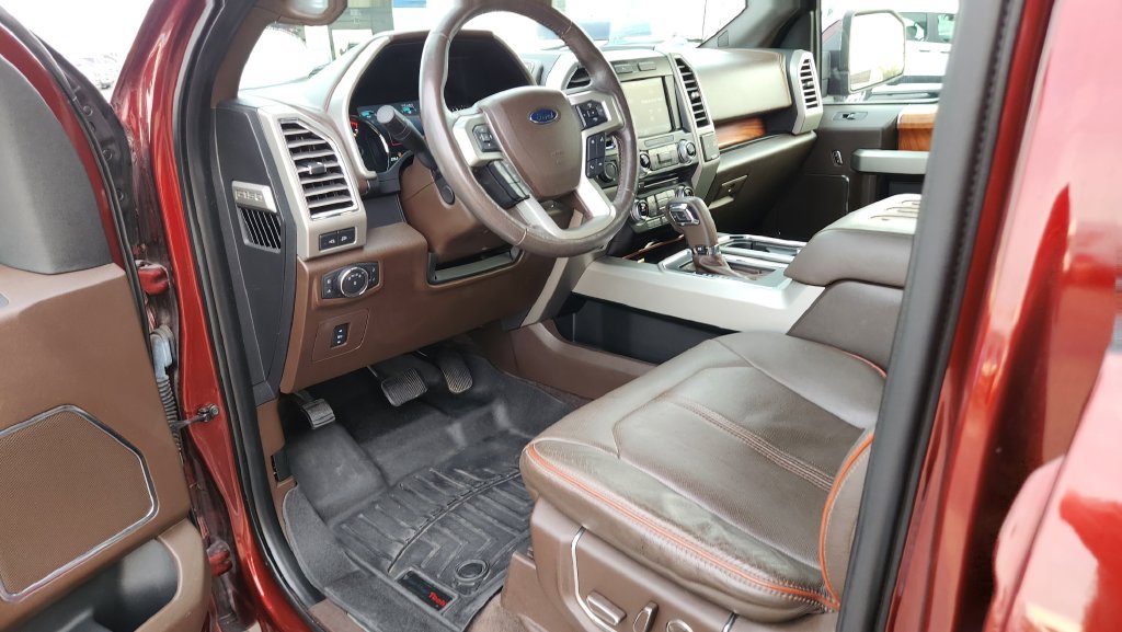 Used 2015 Ford F150 King Ranch w/ Equipment Group 601A Luxury AWD/4WD image 33