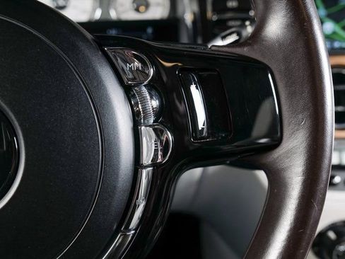 Used 2018 Rolls-Royce Dawn image 28