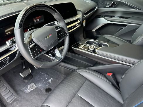 Used 2026 Cadillac Lyriq V w/ LPO, Premium Carpet Package AWD/4WD image 10