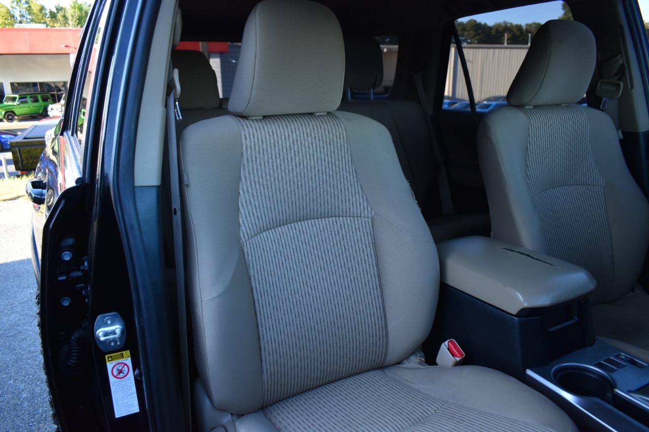 Used 2017 Toyota 4Runner SR5 RWD image 32