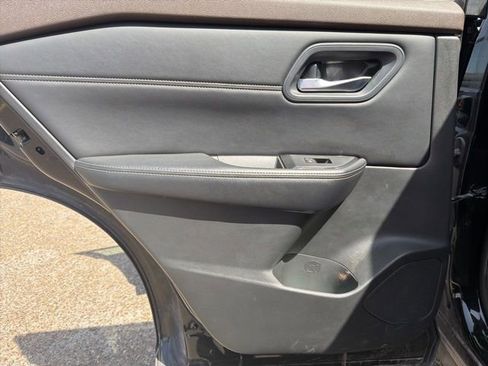 Certified 2023 Nissan Rogue SV w/ SV Premium Package image 9