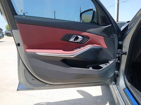 Used 2025 BMW 330i Sedan w/ Premium Package RWD image 20