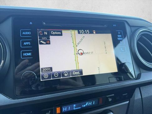 Used 2017 Toyota Tacoma TRD Off-Road w/ Premium & Technology Package image 19