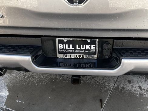 Used 2022 RAM 1500 Laramie w/ Sport Appearance Package image 10