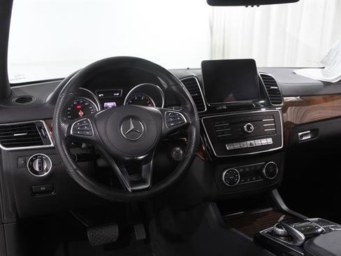 Used 2019 Mercedes-Benz GLS 450 4MATIC image 6