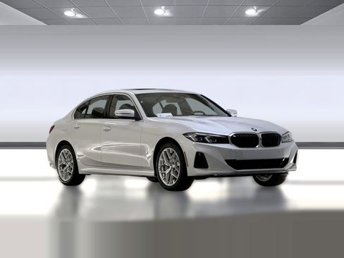 Used 2026 BMW 330i Sedan w/ Convenience Package image 7
