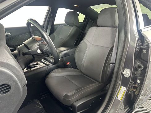 Used 2020 Dodge Charger SXT RWD image 13