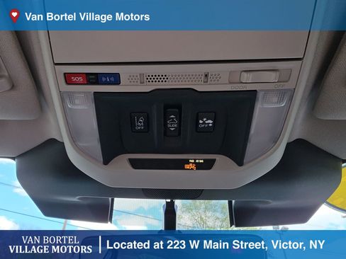 Used 2022 Subaru Forester Touring AWD/4WD image 23