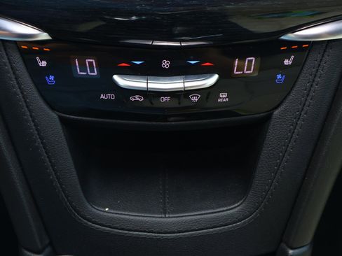 Certified 2025 Cadillac XT6 Sport w/ Technology Package AWD/4WD image 30