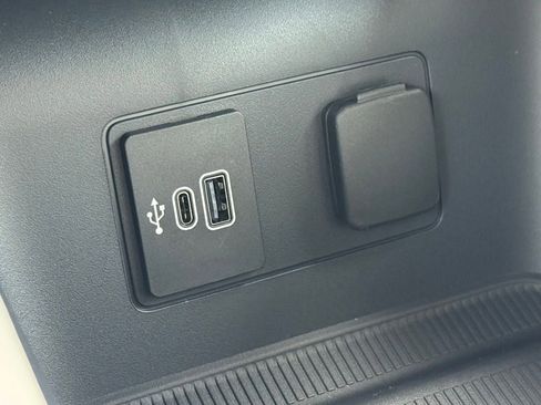 New 2026 Ford Explorer Active w/ Active Comfort Package image 31