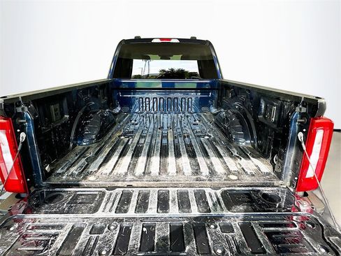 Used 2024 Ford F250 XLT image 23