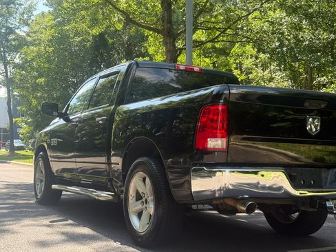 Used 2015 RAM 1500 Express RWD image 7