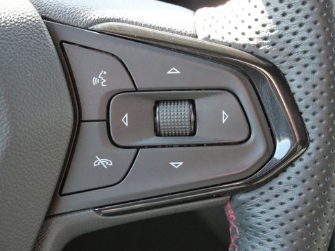 Used 2023 Chevrolet TrailBlazer RS w/ Convenience Package image 31