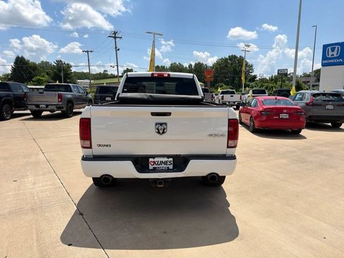 Used 2017 RAM 1500 Express AWD/4WD image 7