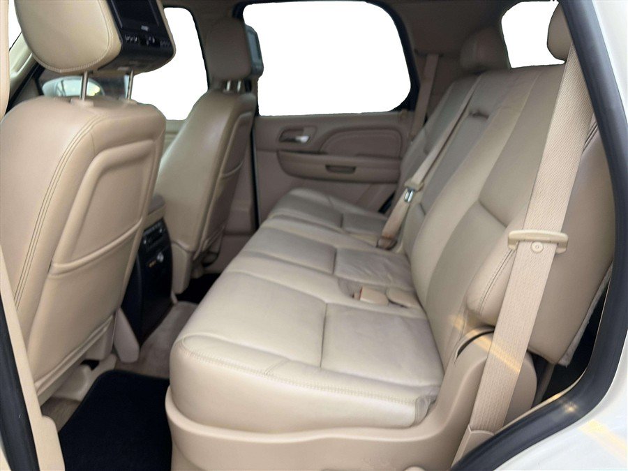 Used 2010 Cadillac Escalade 4WD Hybrid image 16