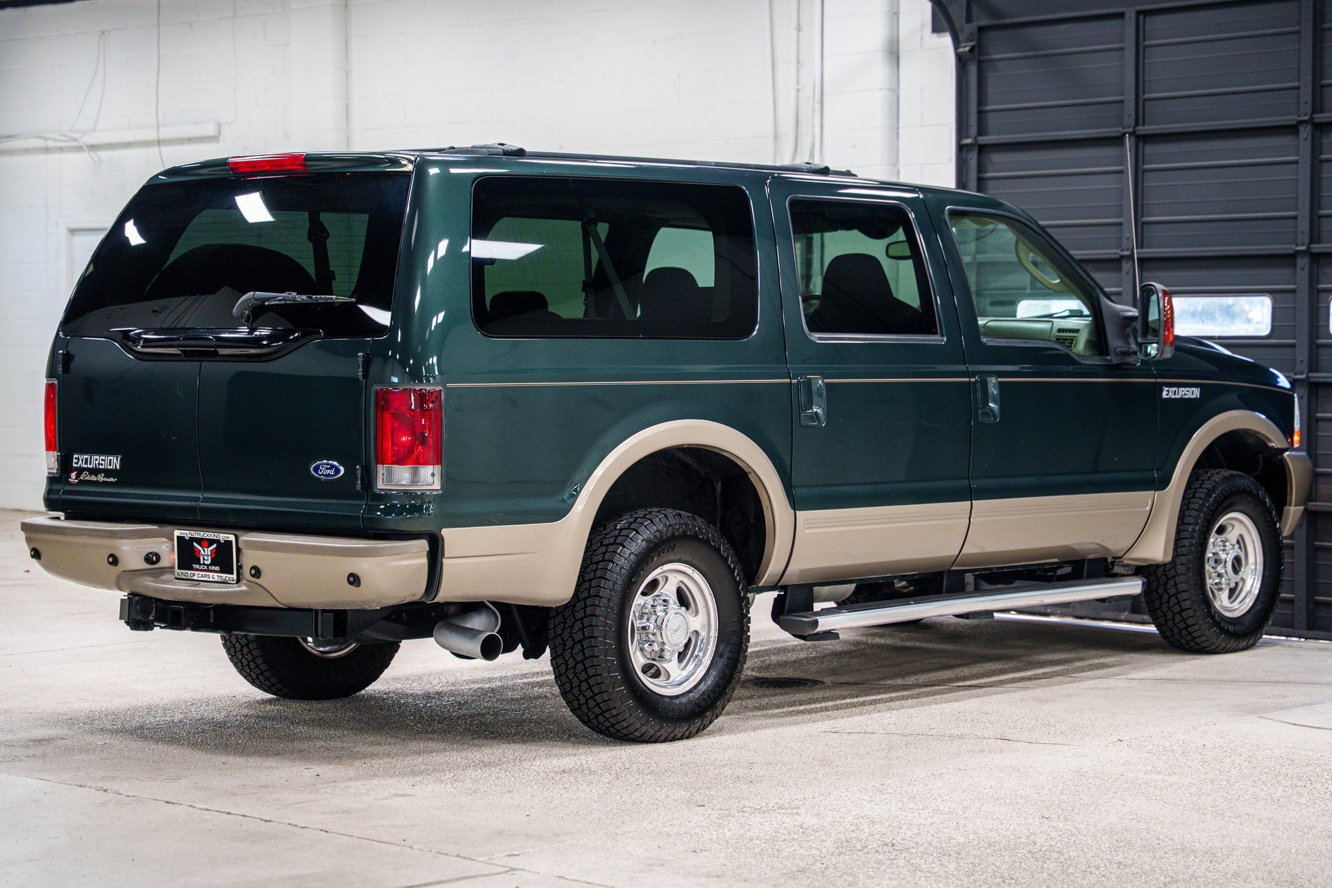 Used 2004 Ford Excursion Eddie Bauer AWD/4WD image 10