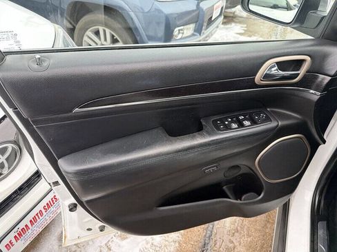 Used 2014 Jeep Grand Cherokee Summit image 11