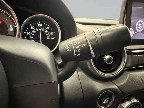 Used 2019 MAZDA MX-5 Miata Grand Touring w/ GT-S Package RWD image 18