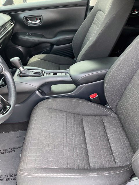 Used 2025 Honda HR-V LX image 6