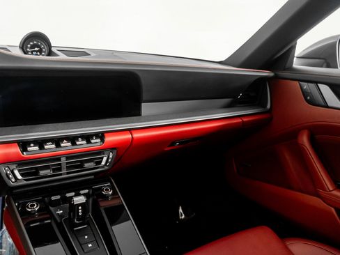 Used 2023 Porsche 911 Carrera 4S image 32