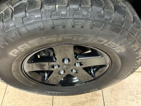 Used 2013 Jeep Wrangler Unlimited Sport image 15