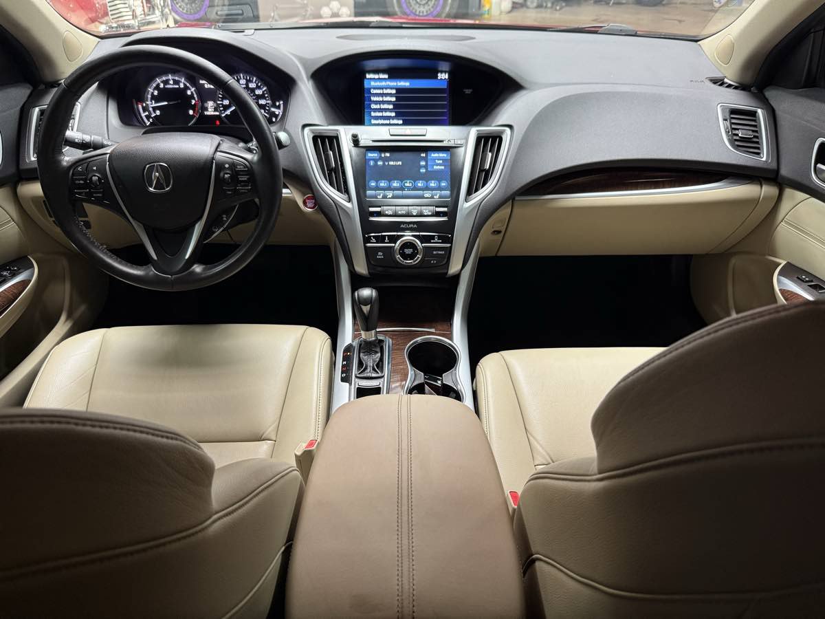 Used 2018 Acura TLX FWD image 10