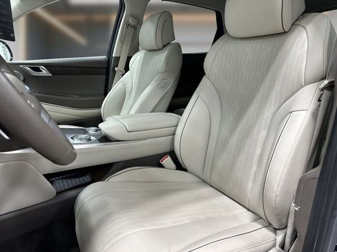 Certified 2023 Genesis GV80 2.5T w/ Prestige 20" Package image 8