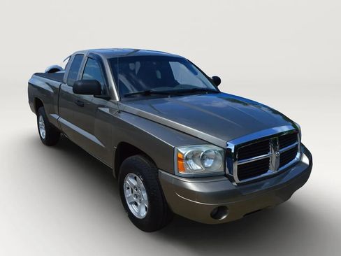 Used 2007 Dodge Dakota SLT w/ Trailer Tow Group RWD image 13