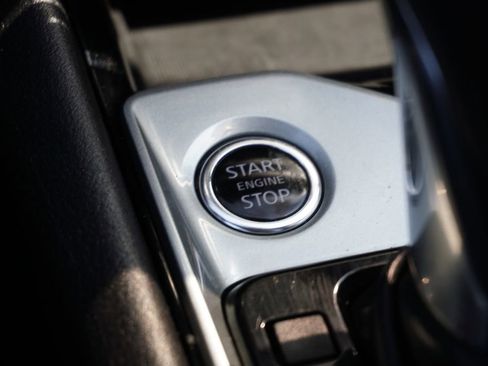 Used 2024 Nissan Altima 2.5 SV FWD image 23