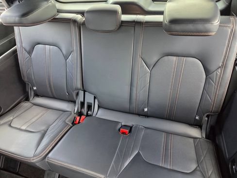 Used 2023 Ford Expedition Platinum AWD/4WD image 8