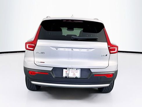 Used 2023 Volvo XC40 B5 Plus w/ Driver Assist Package AWD/4WD image 8