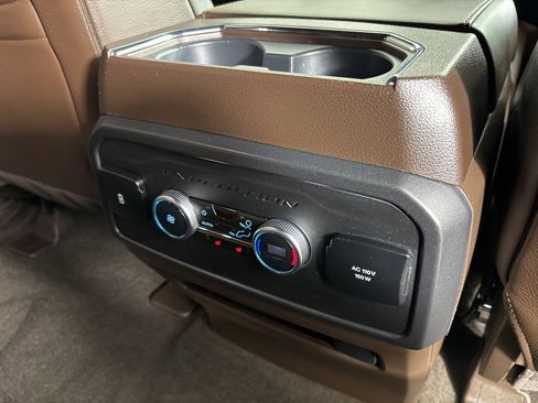 Used 2024 Ford Expedition King Ranch image 22