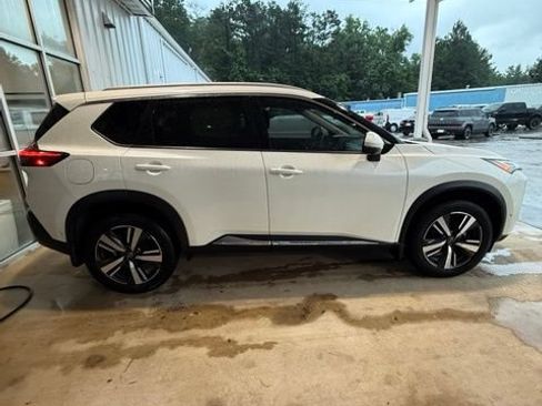 Used 2023 Nissan Rogue Platinum w/ Platinum Premium Package AWD/4WD image 3